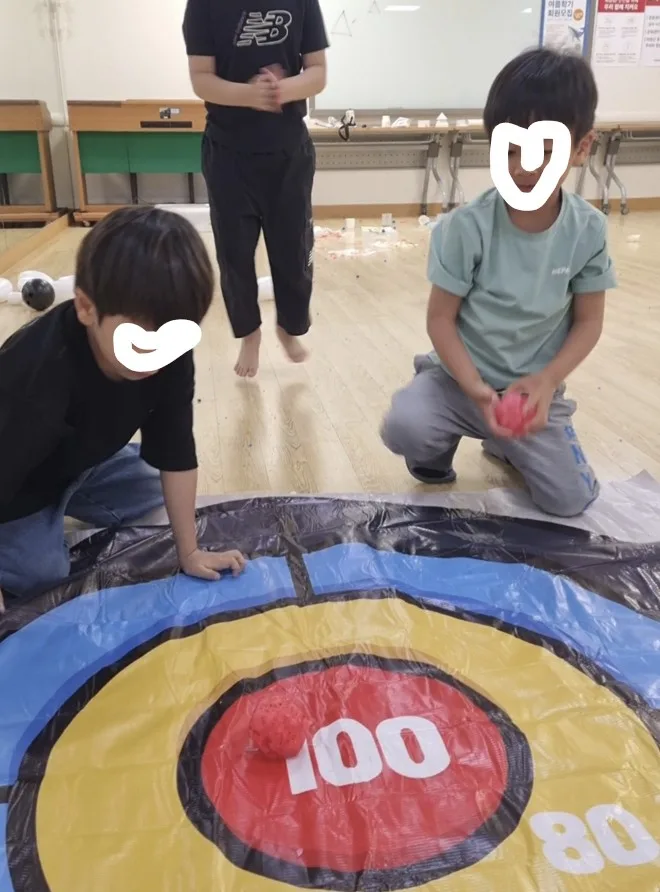 정다면체 탱탱볼 컬링 & 볼링 수업 모습